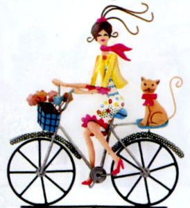 Женщина на велосипеде